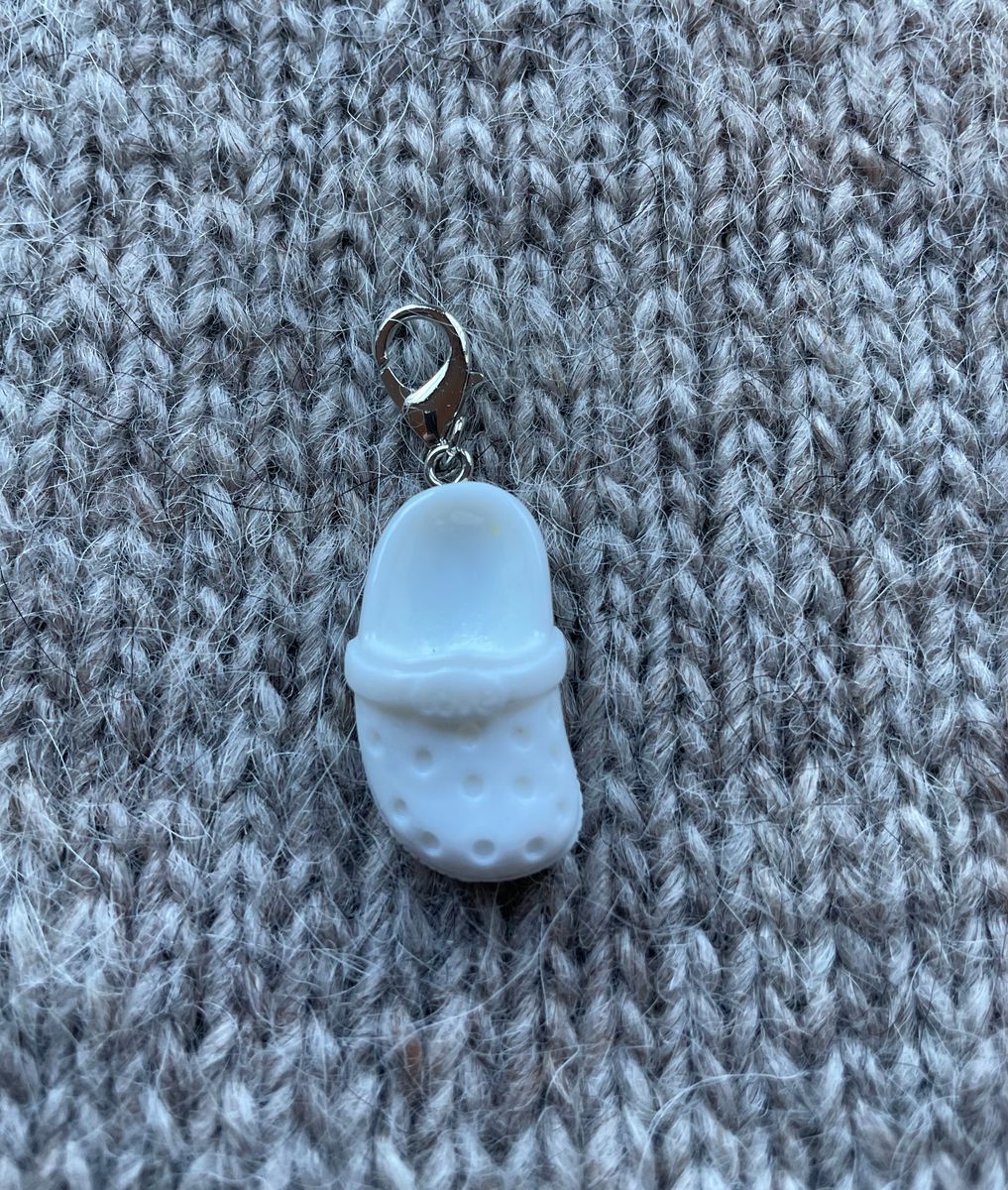 Maskemarkør hvit crocs